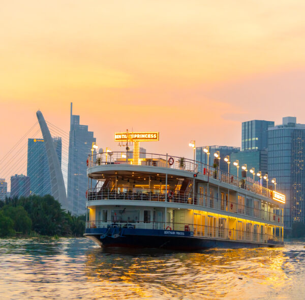 Du Thuyền Bến Thành Princess