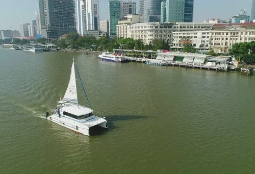 Tour Thuyền Buồm 5 sao Ngắm Hoàng Hôn Trên Sông Sài Gòn